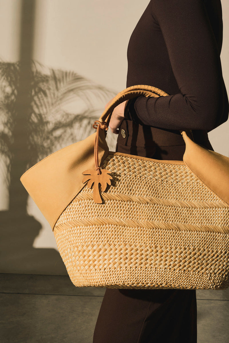 BIG HANDBAGS