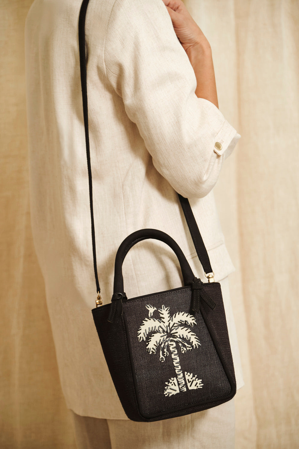 PALMIRA BLACK